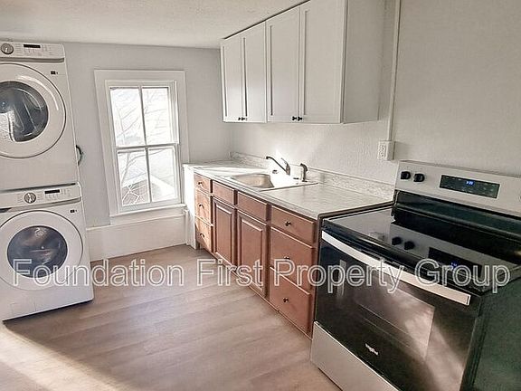 5th image of 516 Main St Floor 2