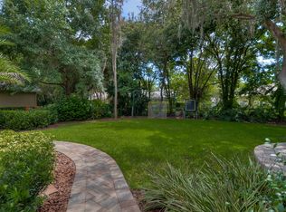 17850 Mission Oak Dr, Lithia, FL 33547