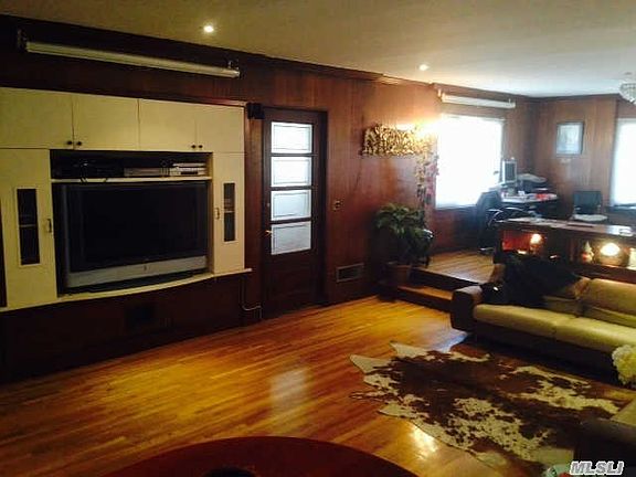 4th image of 112-15 Jewel Ave
