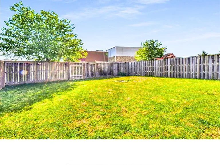 2062 Cherrywood Trl #BASEMENT — Photo 2