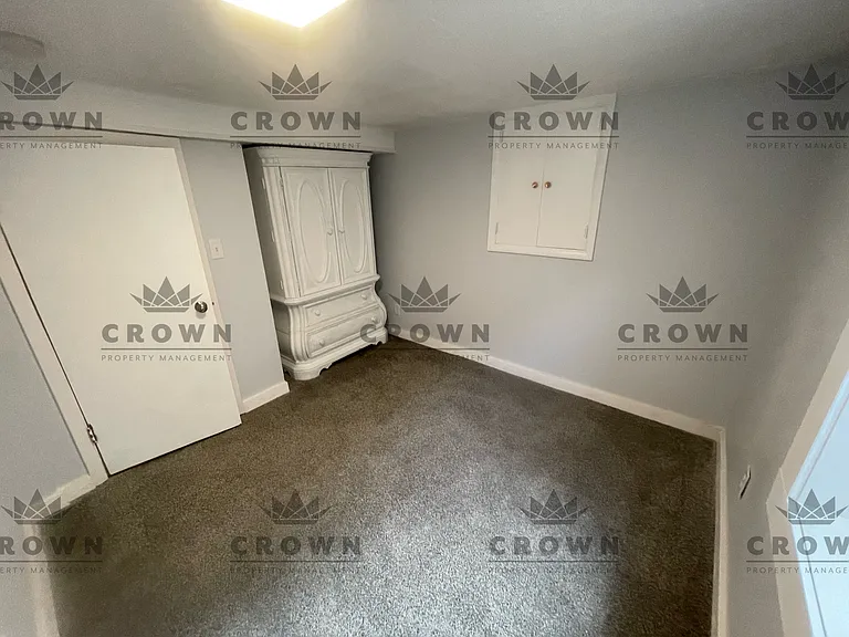 210 E Pershing Blvd #B — Photo 7