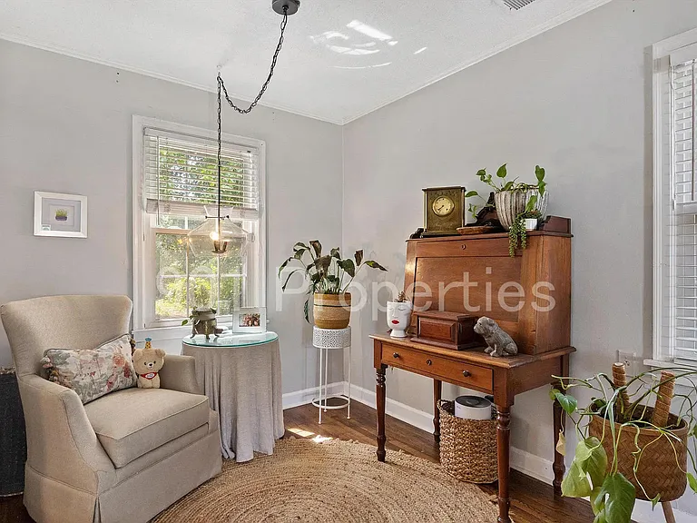 499 Lytle St — Photo 8