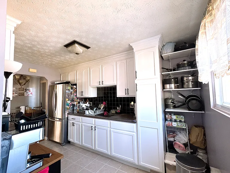 6051 Robert Dr — Photo 18