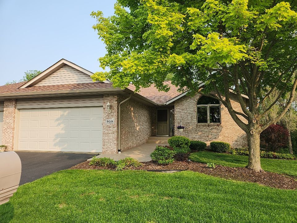 1st image of 959 High Point Dr #255B