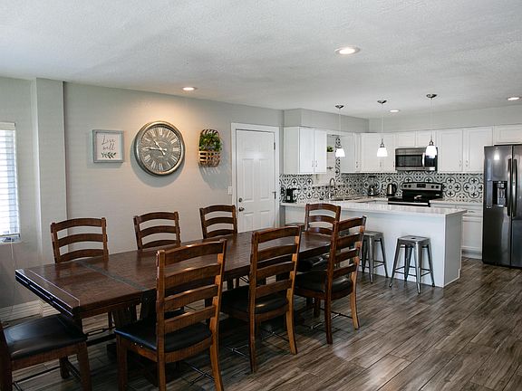5th image of 1822 E 2nd Ave