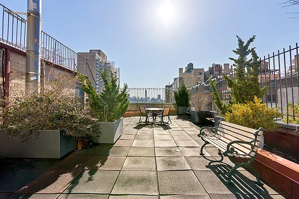 Rented by Compass | media 7