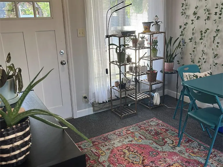 208 W Springfield Ave #A — Photo 5