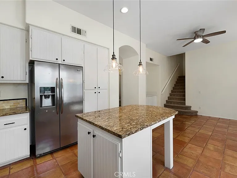 62 Middlebury Ln — Photo 11