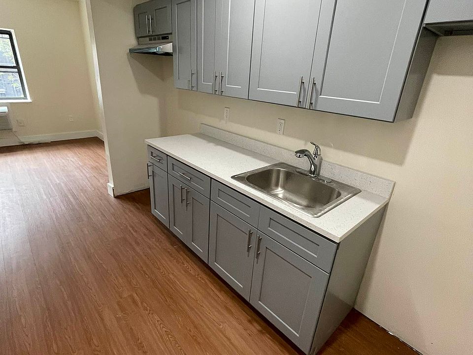 1st image of 2070 Honeywell Ave #6E