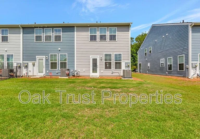 500 Trotters Ln — Photo 37