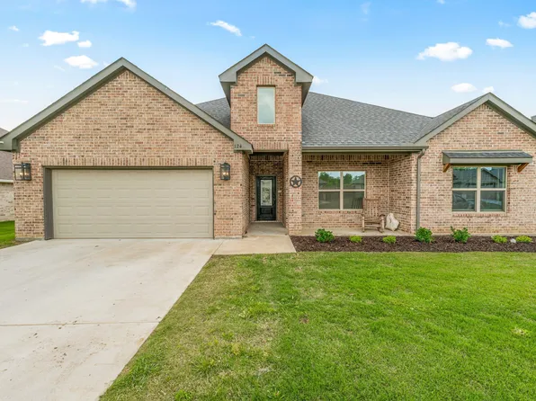 124 Wiley St, Stephenville, TX 76401