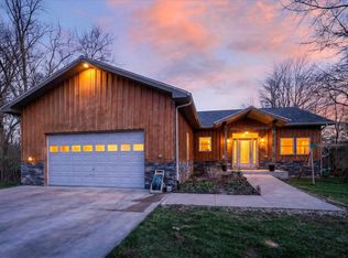23536 Forest Shores Dr, Cassopolis, MI