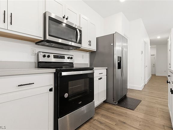 4th image of 1131 SW 7th Ave