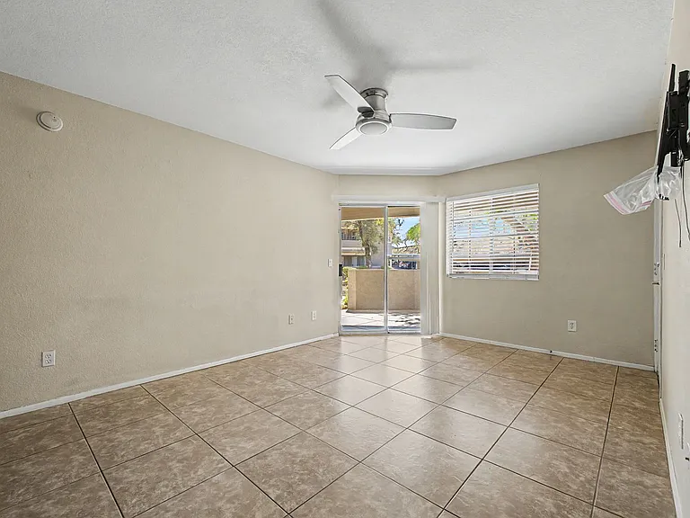 1720 E Thunderbird Rd #1086 — Photo 4