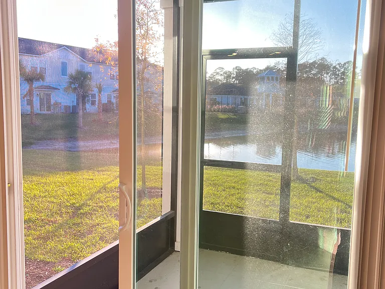 98 Pomona Way — Photo 10