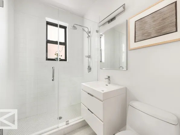 150 East 93rd Street image 7 of 9