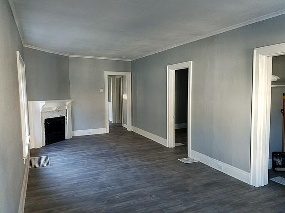 living room/dining room