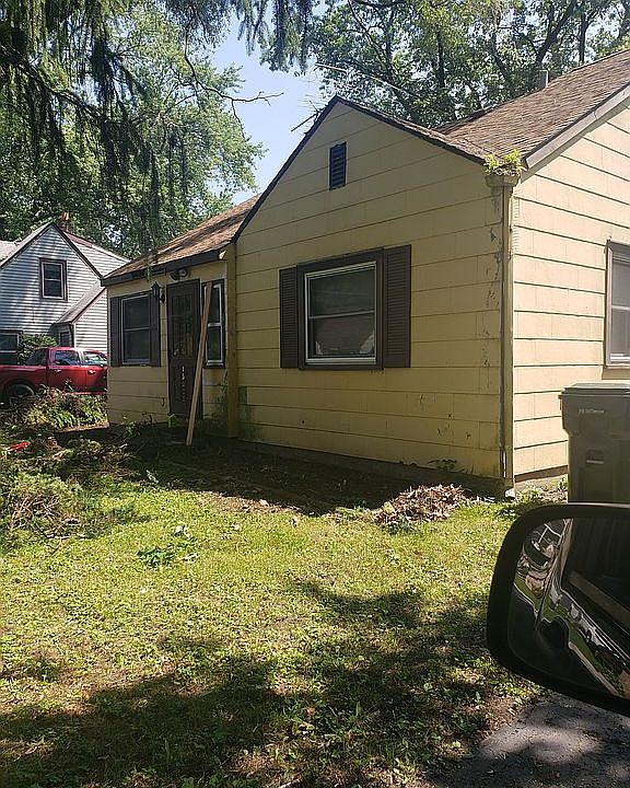 2nd image of 15615 Ridgeway Ave