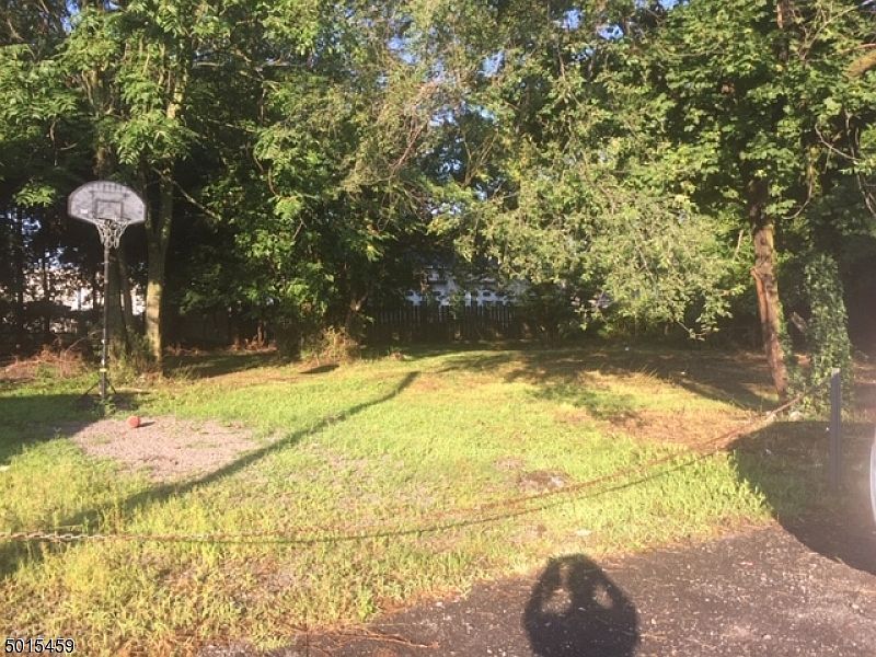 2nd image of 10 Kossuth St