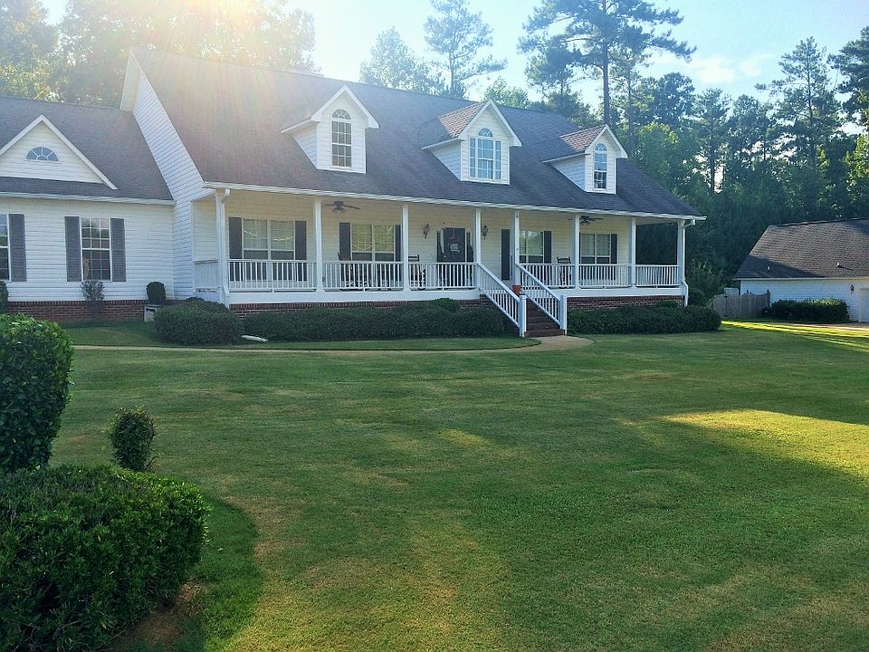 1st image of 403 Twin Lakes Dr