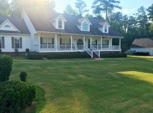 403 Twin Lakes Dr, Gray, GA 31032