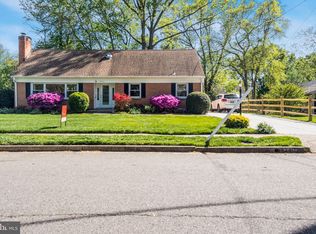 2401 Childs Ln, Alexandria, VA 22308