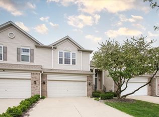 1413 Yellowstone Dr, Streamwood, IL 60107