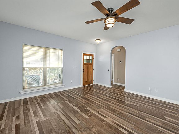 4th image of 516 Kincaid Cove Ln