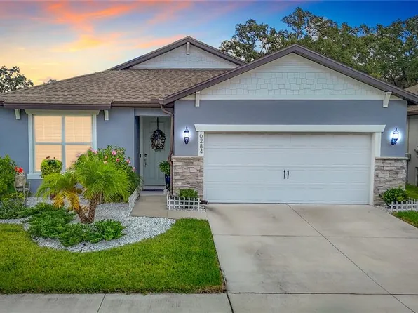6284 Bradford Woods Dr, Zephyrhills, FL 33542