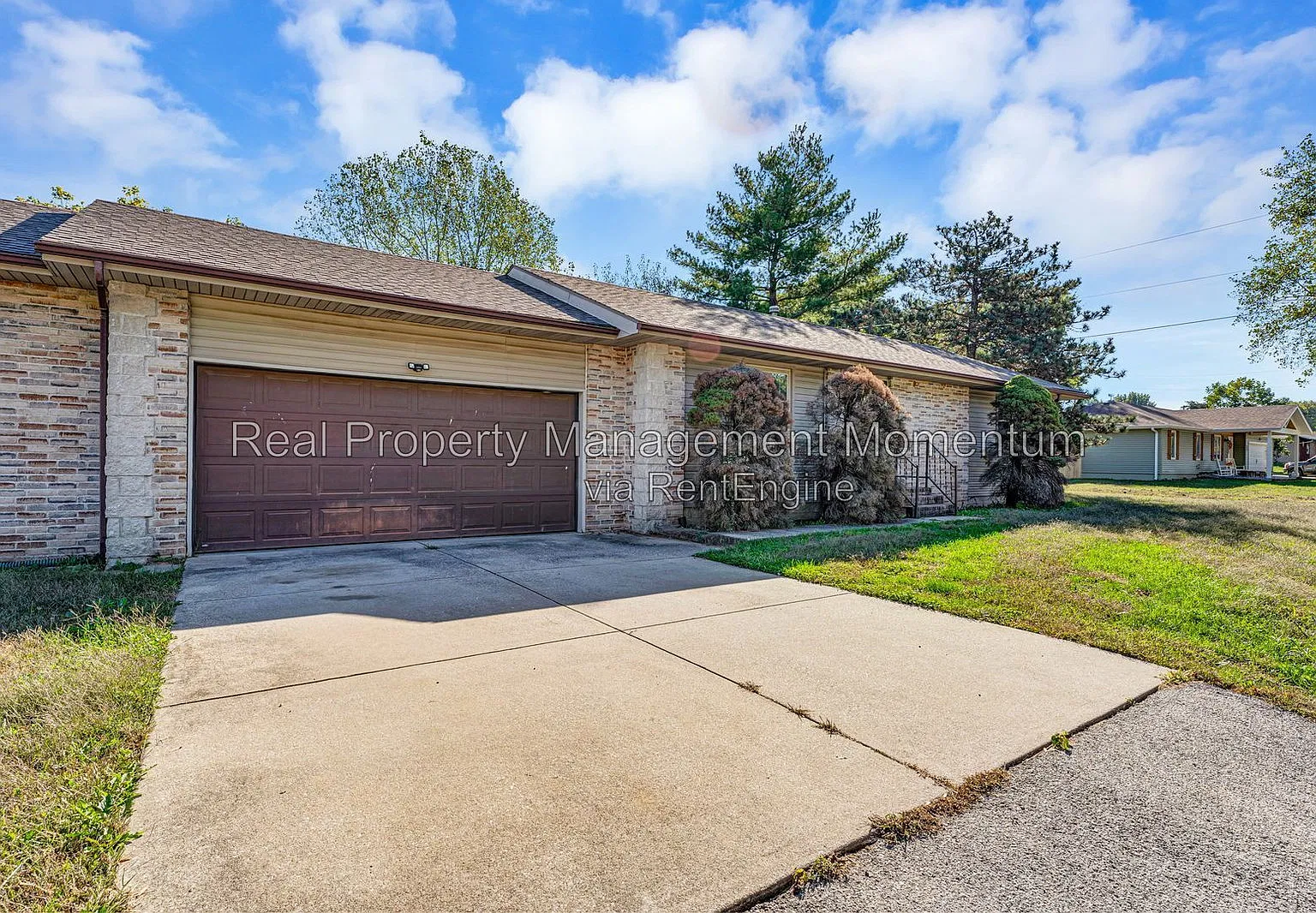 2 bed, 2.0 bath, 1400 sqft, $1,200 — Photo 2