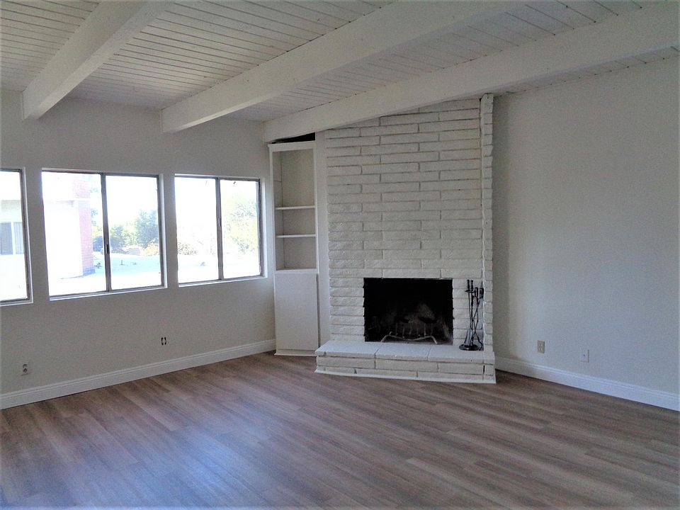 1st image of 3498 Columbia Dr