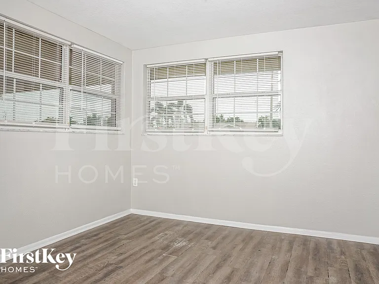 3567 Harbor Blvd — Photo 14