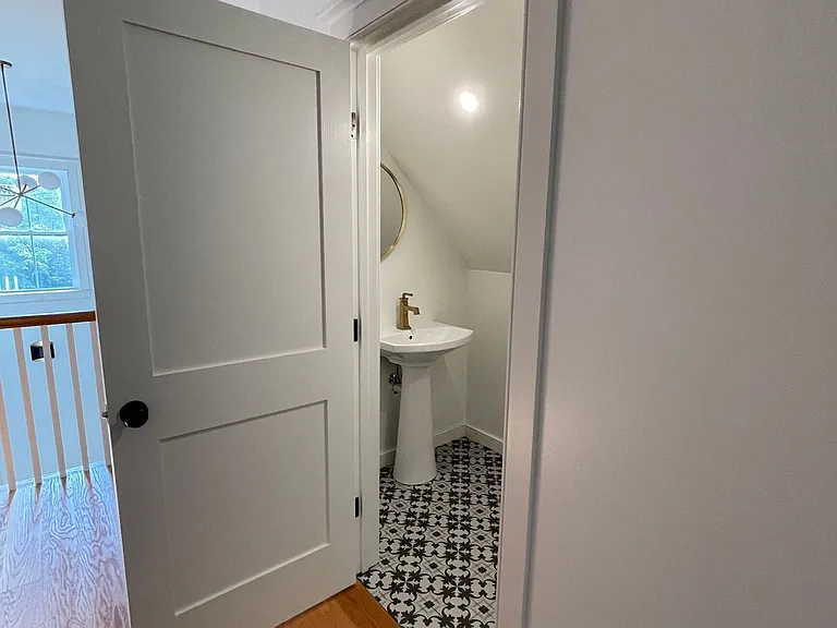 15 N Brook St — Photo 24