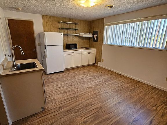 3rd image of 1414 Orchard Home Dr #1