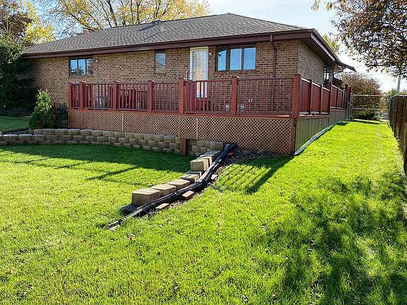 3rd image of 7820 W 151st St