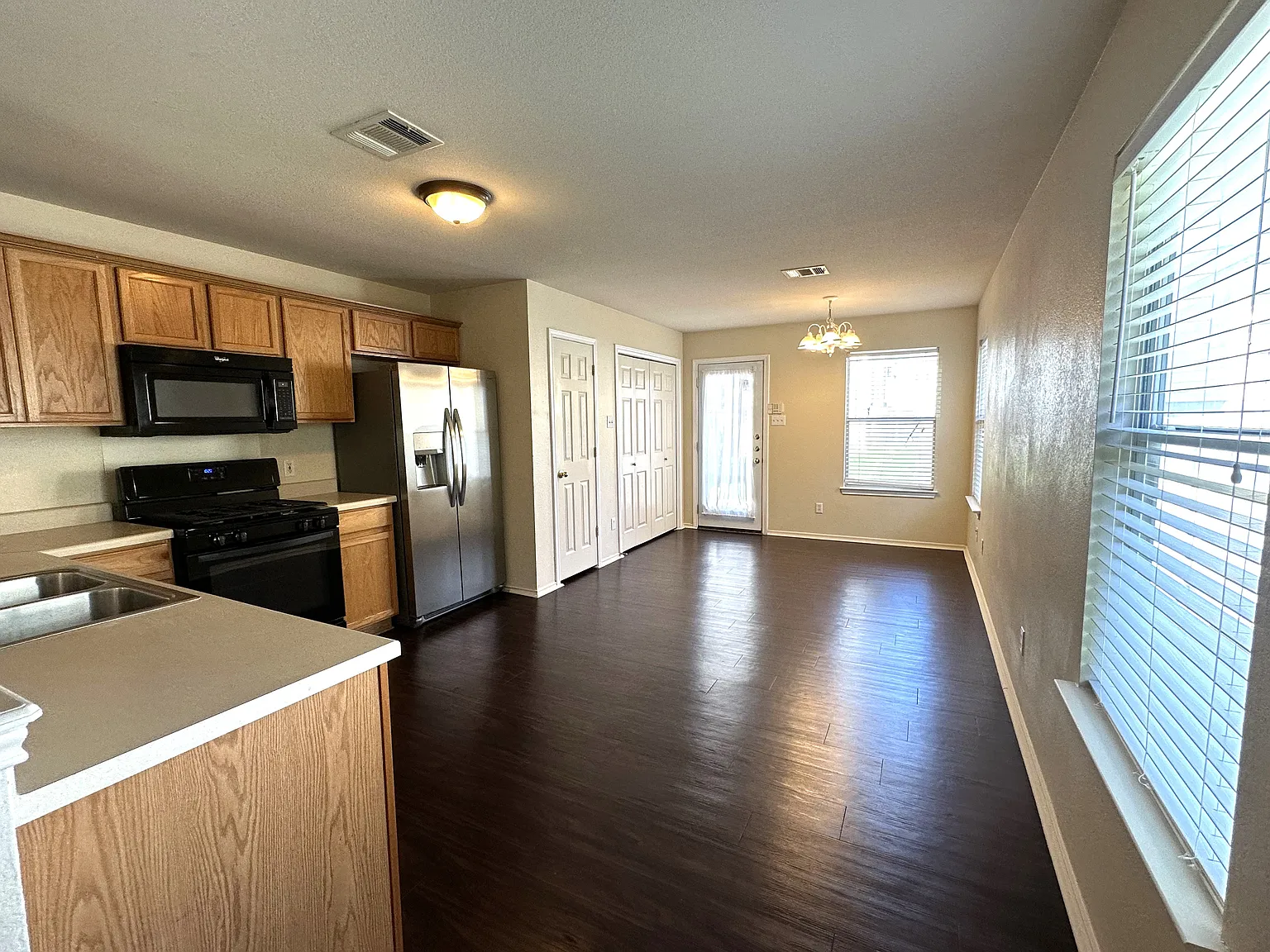 Charming 2 bedroom, 2 bath in Highland Park Subdivision. — Photo 4