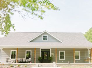 16162 E Lynchberg Rd, Mount Vernon, IL 62864