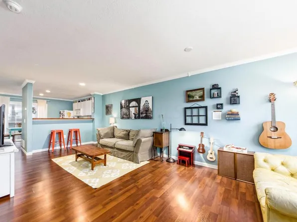 6389 Nottinghill Trail Dr, Canal Winchester, OH 43110