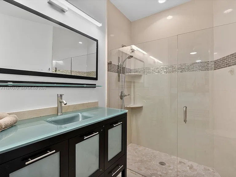 3510 NE 17th Ave — Photo 14