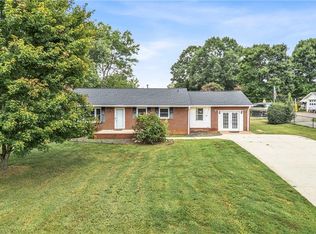 4137 High Point Rd, Winston Salem, NC 27107