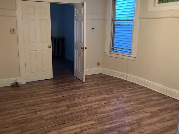 44 Sheffield St, Jersey City, NJ 07305