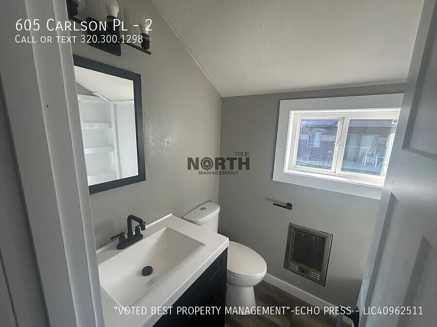 Building Photo - 605 Carlson Pl #2