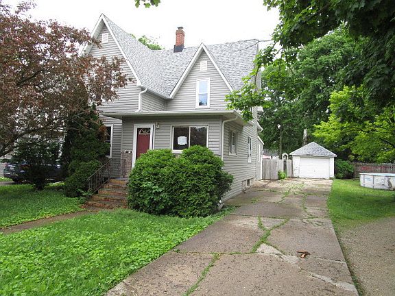 2nd image of 113 Gurler St