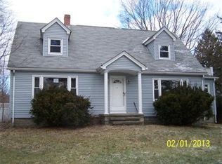 2 Charlton Rd, Dudley, MA 01571