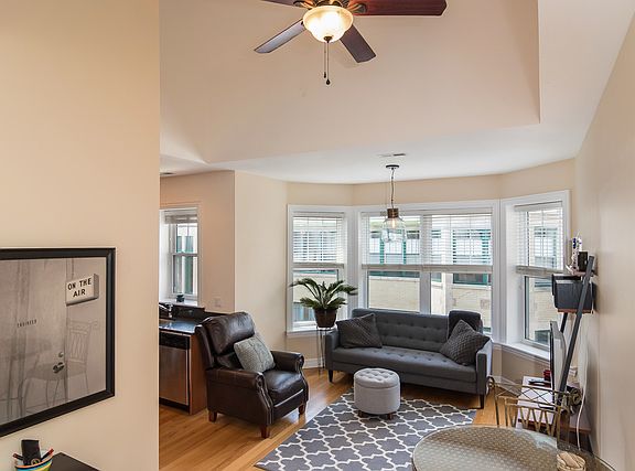 4th image of 1428 W Lunt Ave #3S