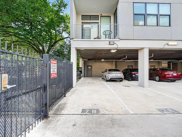 2401 Crawford St #B209 — Photo 42