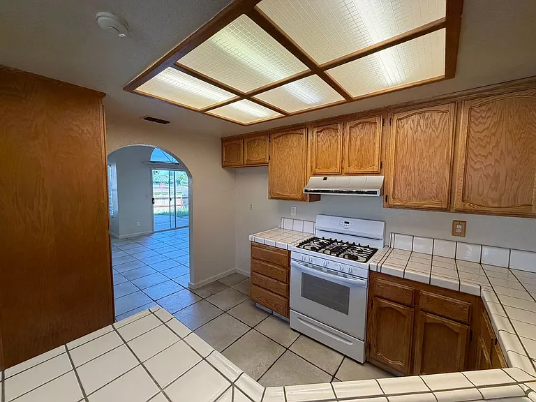 9201 Norseman Ct — Photo 8