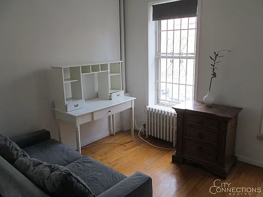 Rented by City Connections Realty | media 11