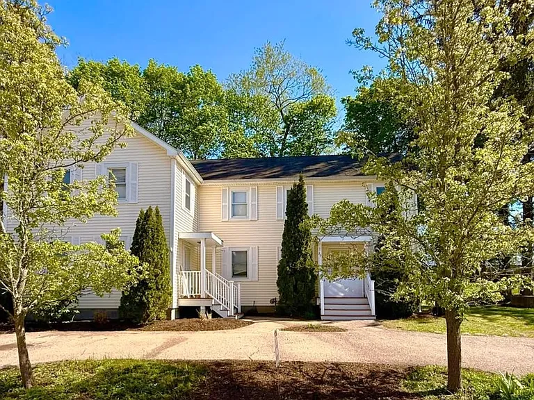 31 Peachtree Rd — Photo 2