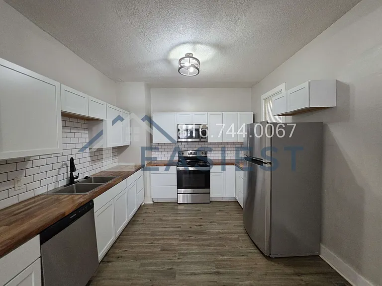 1209 College Ave — Photo 7
